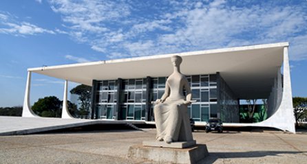 STF derruba porte de arma para auditores e procuradores do Distrito Federal