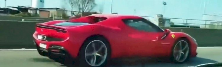 Ferrari na Linha Amarela ( RJ ) Causa Espanto